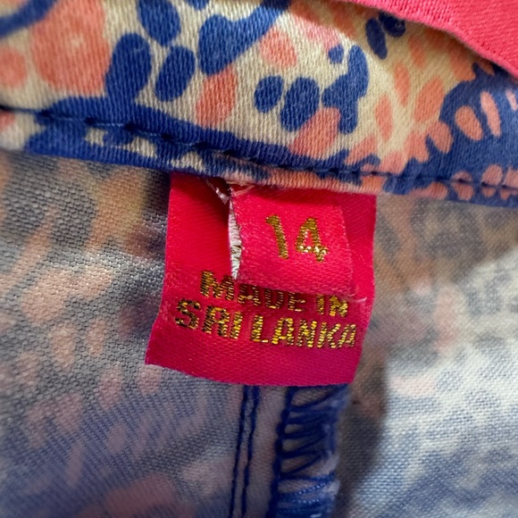 Lilley Pulitzer Shorts 5 inch EUC - Picture 3 of 3